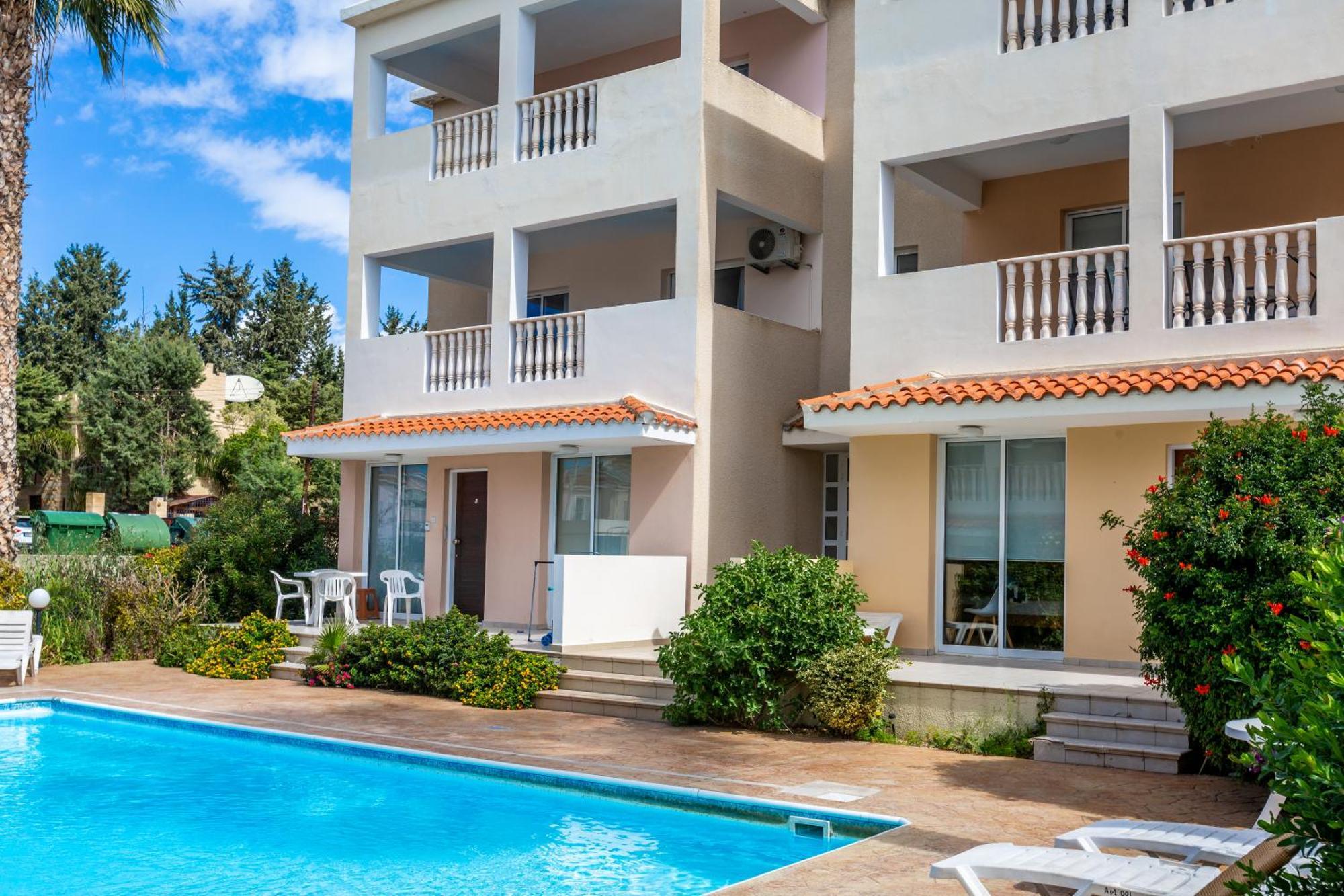 Beautiful One Bed Apartment In Paphos Exterior photo